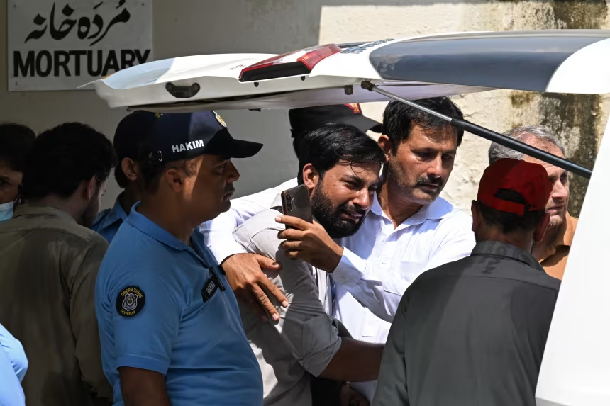 8 officials suspended after probe into Pakistan hospital fire that killed 14 newborns